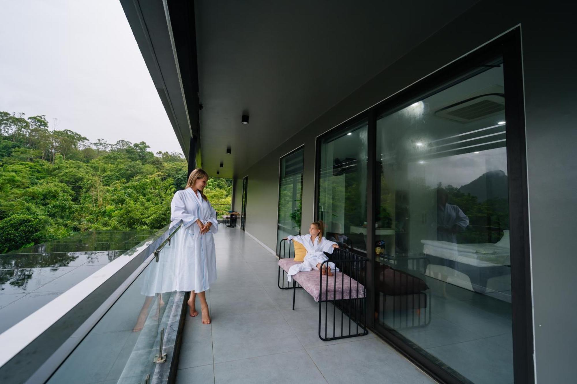 Lotus Premium Lodge - Lotus Group Tours 河江 外观 照片